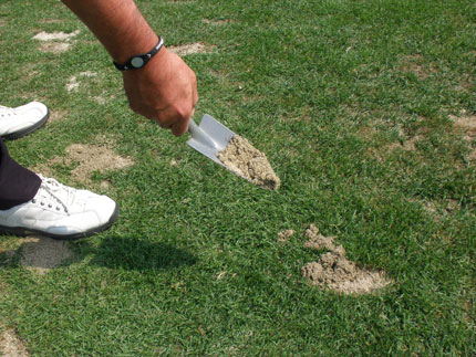 ゴルフのラウンドに必要な小物類の種類について その4「目土袋」: 人気